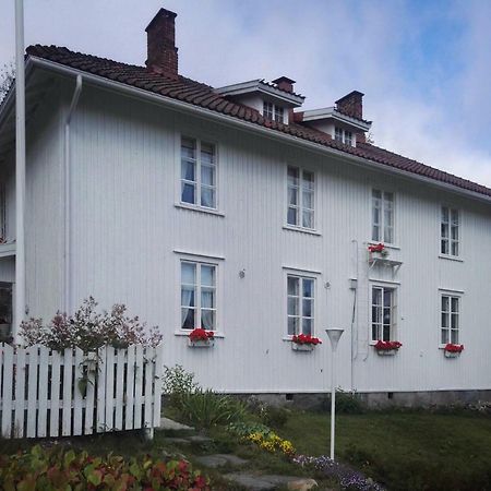 Bed and Breakfast Kyykerin Kartano Outokumpu Exterior foto